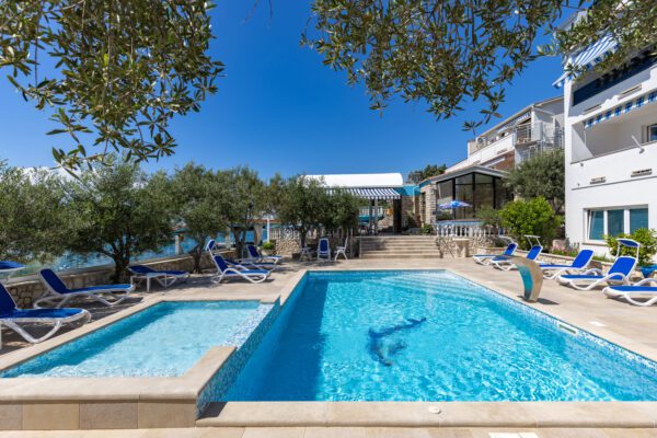 Family Resort Santa Maria I Apartment 2 in Stara Novalja - island Pag in